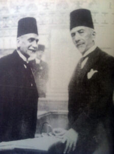 رئيس الحكومة عطا الأيوبي مع صديقه هاشم الأتاسي رئيس الكتلة الوطنية سنة 1936.
