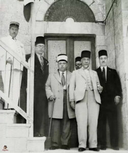 الرئيس العابد مع رئيس الحكومة تاج الدين الحسني